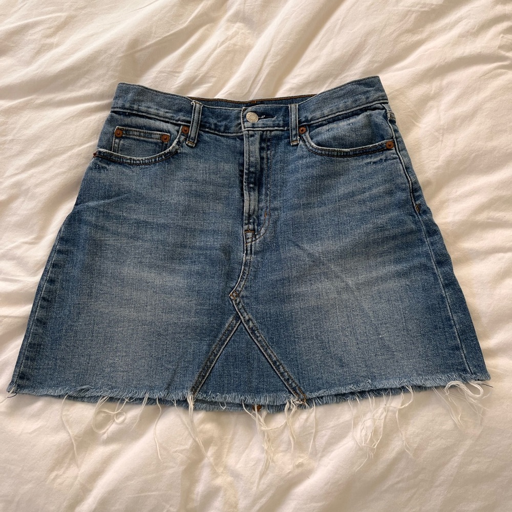 Adorable Gap Cut Off Jean Skirt in Size 4